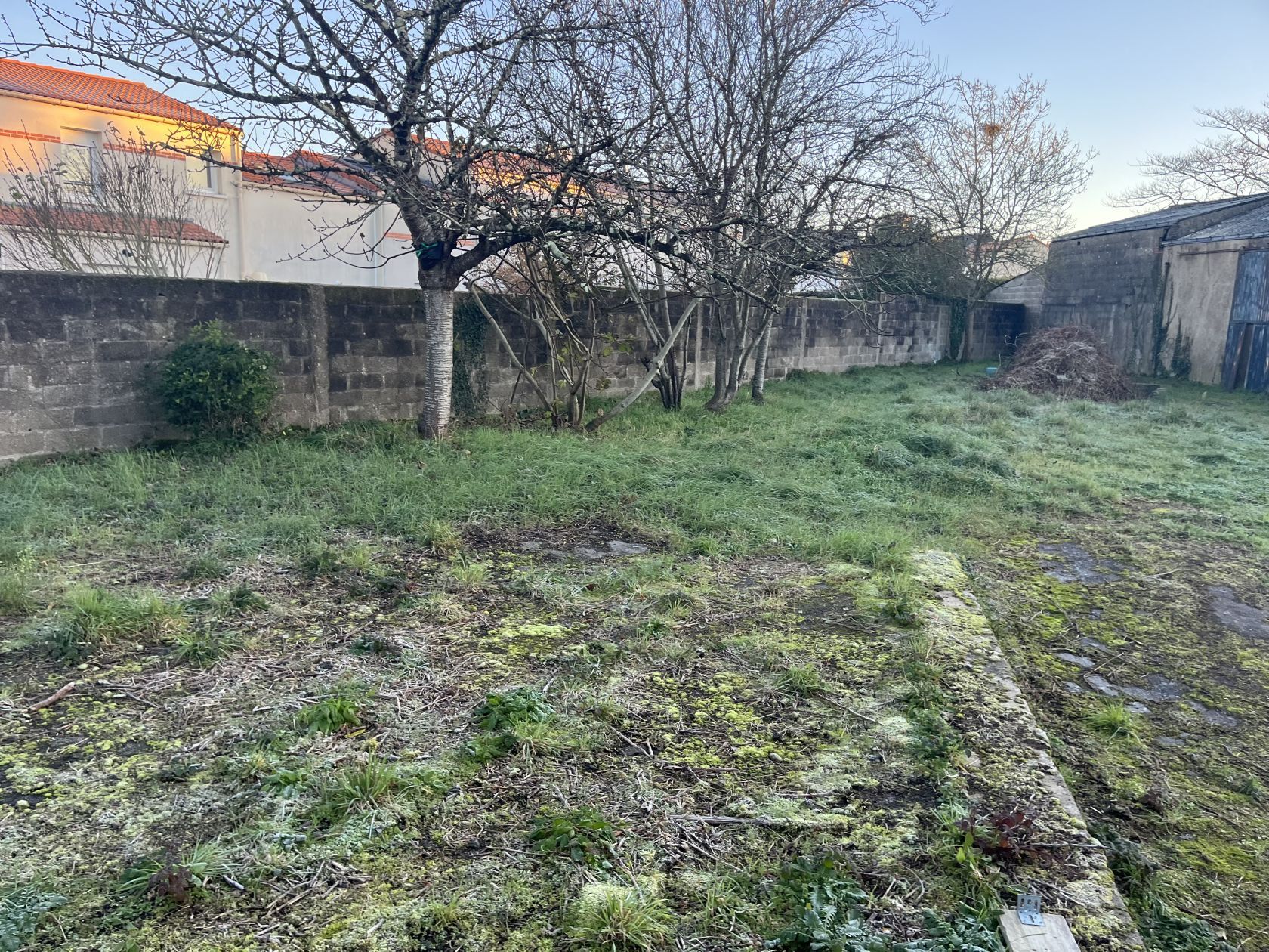 Terrain à bâtir de 650 m² à BOUGUENAIS (44)